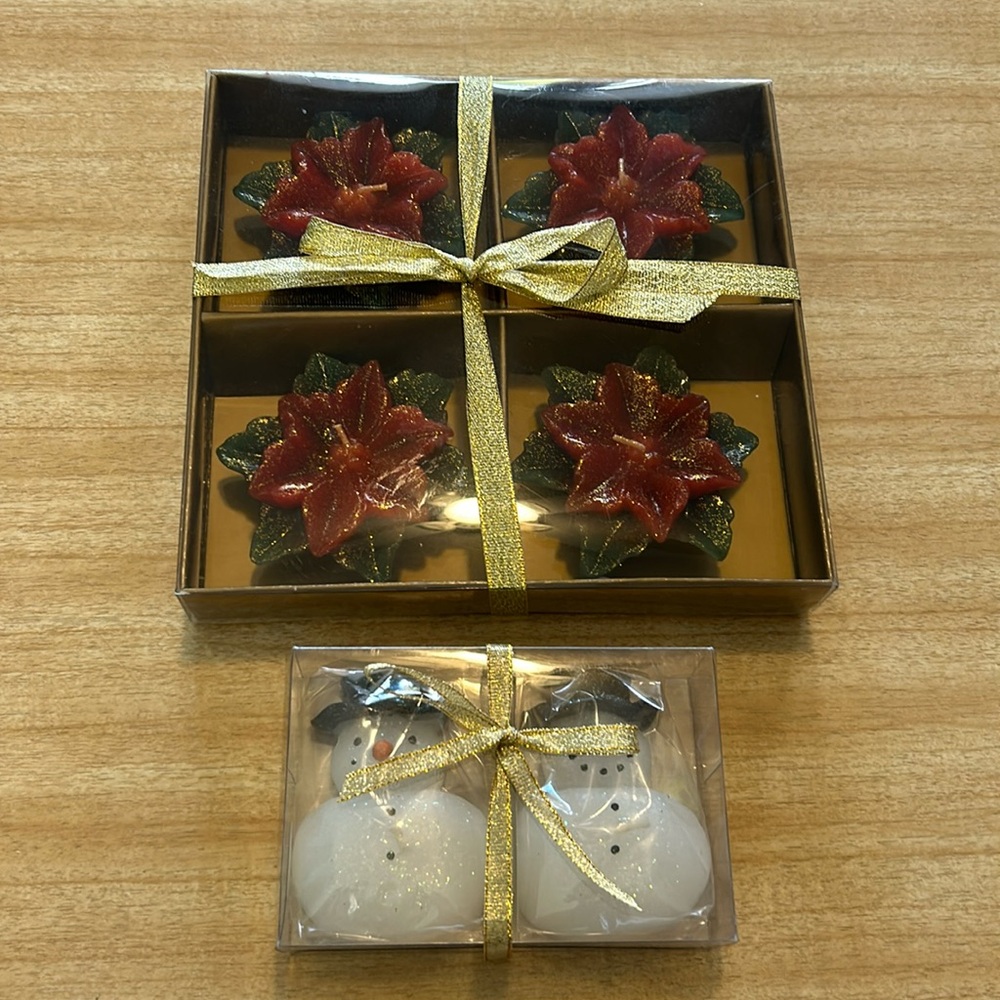 NEW NWT Lot of 2 Christmas holiday floating candles poinsettias and snowman